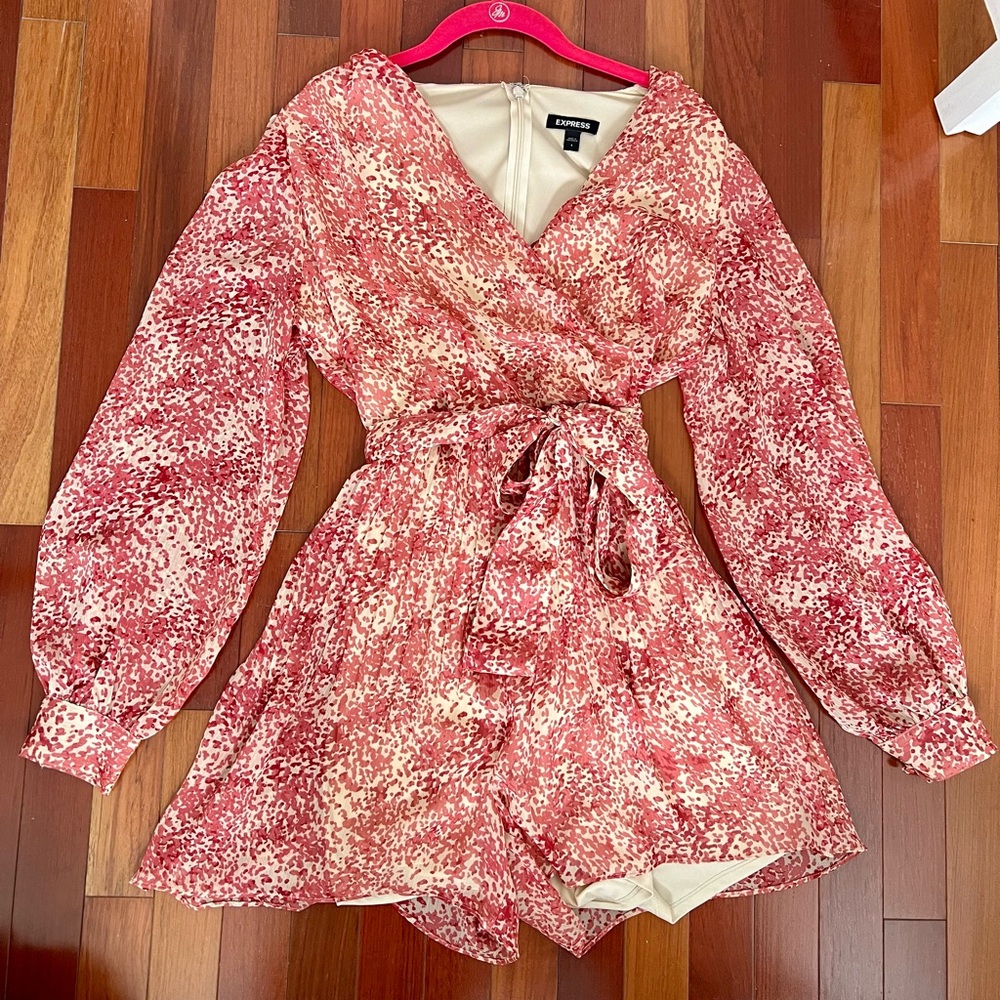 Long-Sleeve Romper 🧡❤️